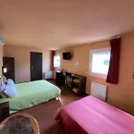 Hotel Brit St-quentin/nord 2*