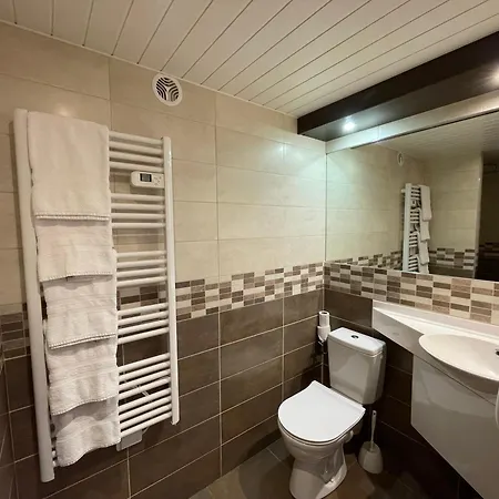 Brit St-quentin/nord Hotel 2*
