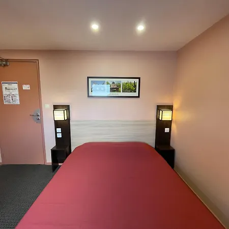 Hotel Brit St-quentin/nord 2*