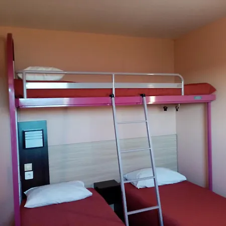Hotel Brit St-quentin/nord 2*